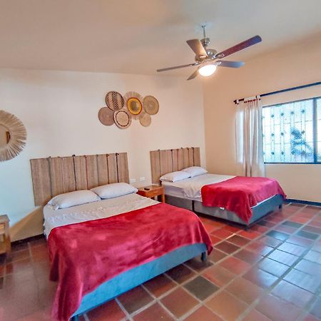 La Rosa Nautica Hostel グアドゥアス エクステリア 写真