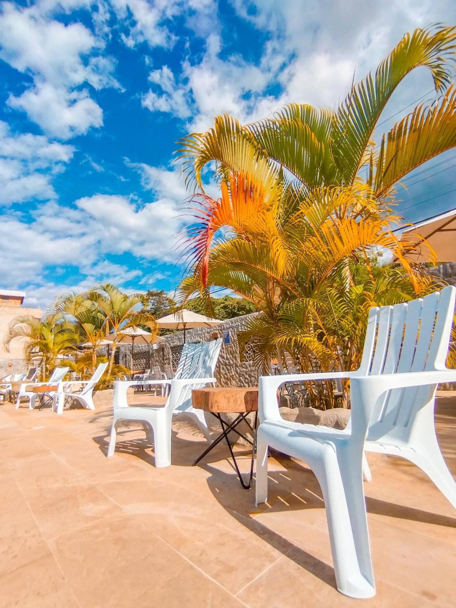 La Rosa Nautica Hostel グアドゥアス エクステリア 写真