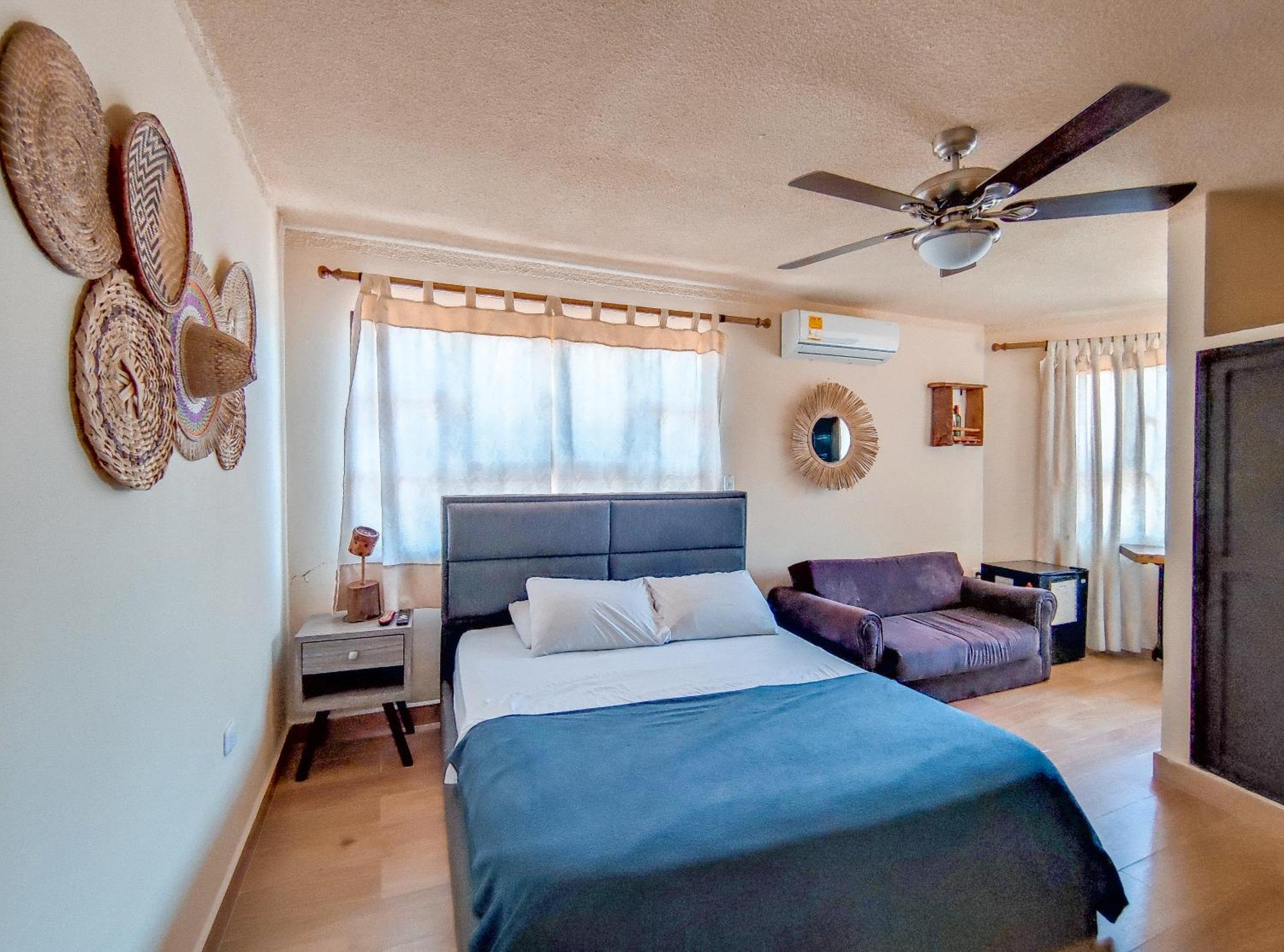La Rosa Nautica Hostel グアドゥアス エクステリア 写真